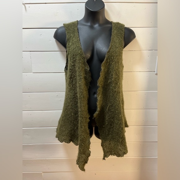 L’ANGELAINE – Khaki Wool & Kid Mohair Knit Vest (Taille G/XL) - Picture 6 of 11